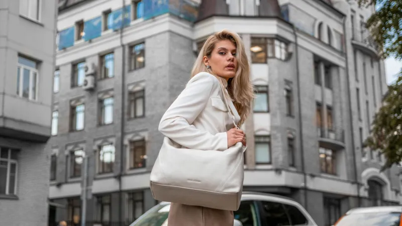 Crossbody, Shoulder, or Tote? The Real Cost of How You Carry Your Bag Every Day